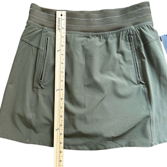 Green Skirt Size Small New With Tags - Picture 4 of 9